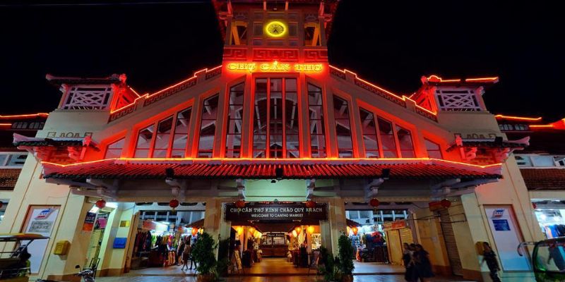 Discover Can Tho night market: Food paradise of the Western Capital