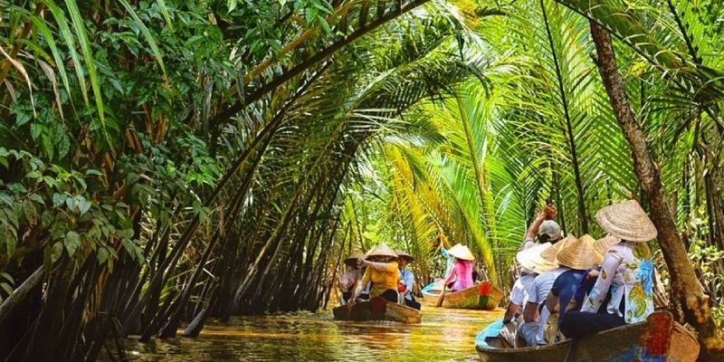 Top 10+ tourist destinations in the West