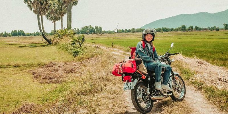 Traveling to An Giang for 1 day, you can choose to travel by motorbike, which is quite interesting.