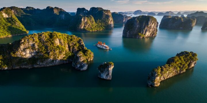 Day 2 itinerary to visit Ha Long Bay - Lan Ha Bay